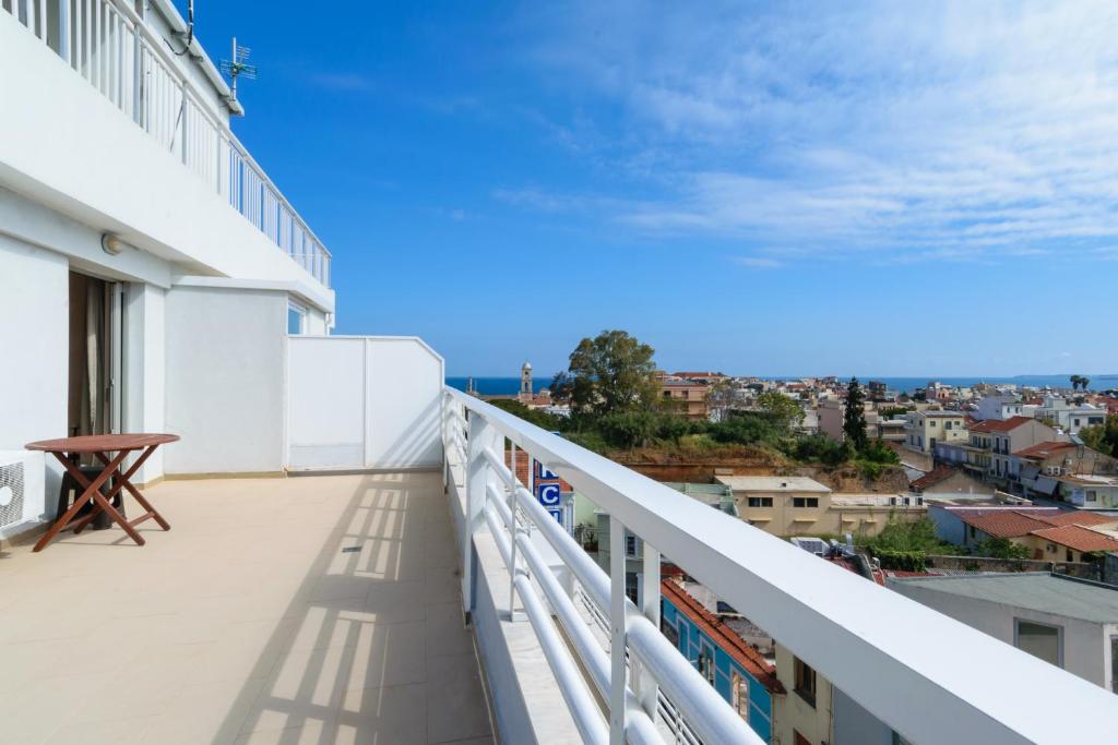 Balkón nebo terasa v ubytování Archontiki City Hotel