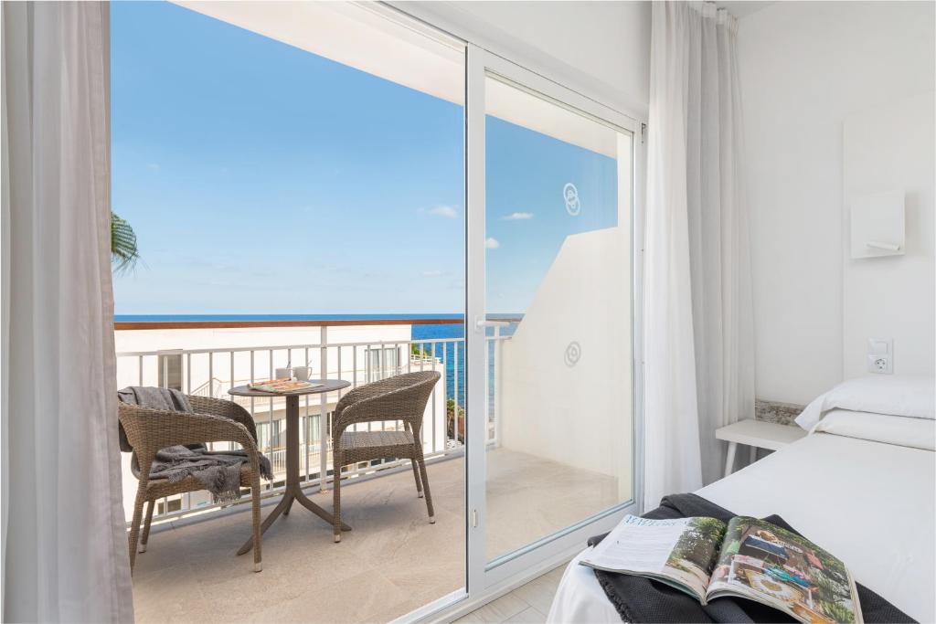 Hotel Atolon - Twin Room With Partial Sea View
