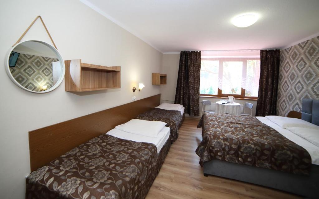 Ośrodek Wypoczynkowy Pod Dębem - Chambre Quadruple Standard