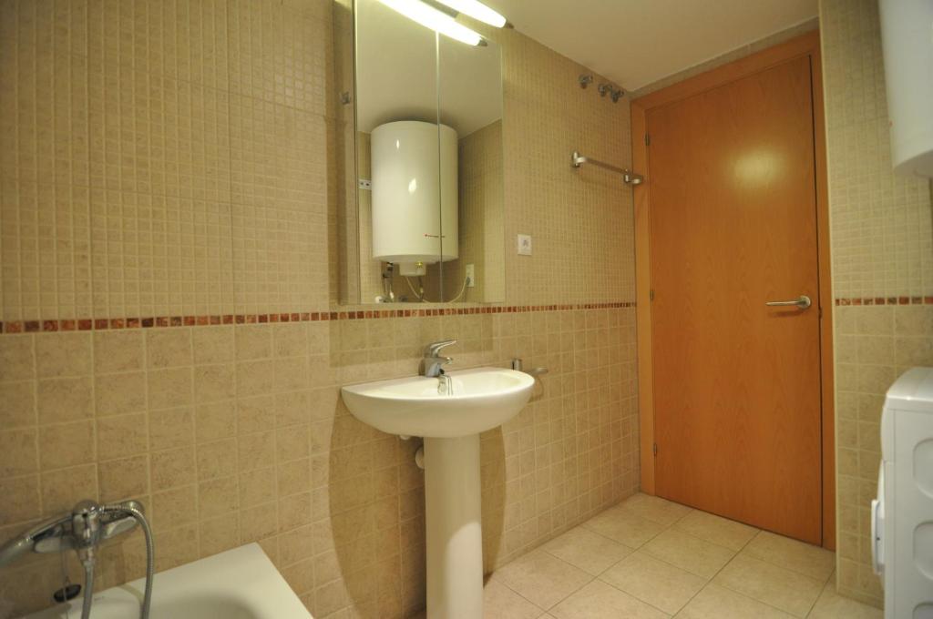 RNET - 206 Apartments Roses Porto Mar, Roses – Bijgewerkte ...