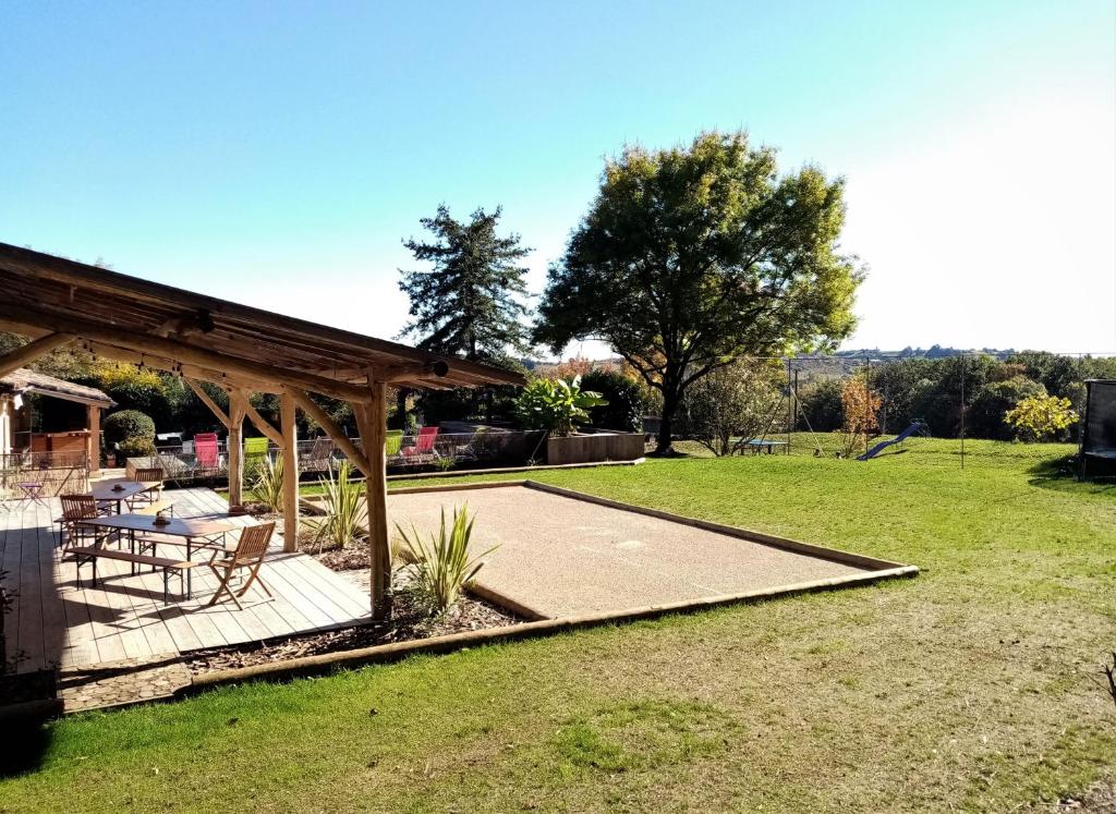 Zdjęcie z galerii obiektu Colline de Boutiès w mieście La Barthe