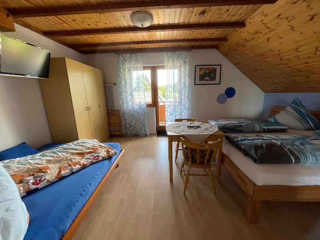 Postel nebo postele na pokoji v ubytování Pension Altvogtshof