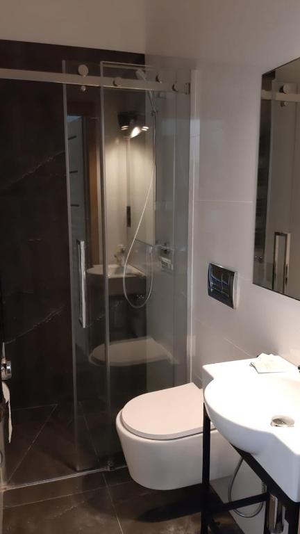 Łazienka w obiekcie Aparthotel Łódź 55 Piotrkowska
