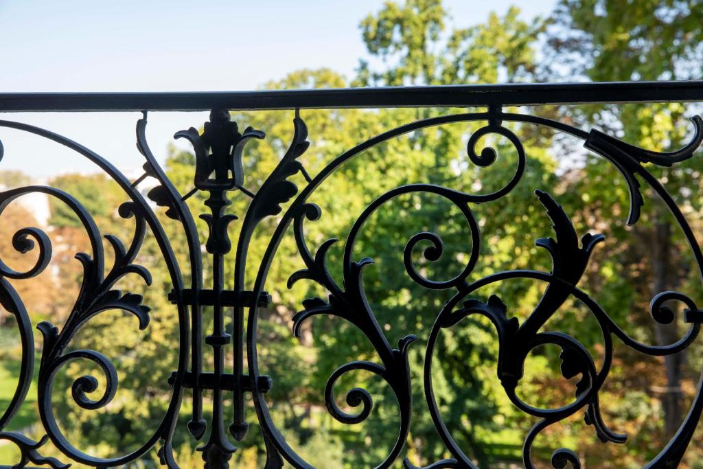 Hotel De Suede Saint Germain - Resim 35