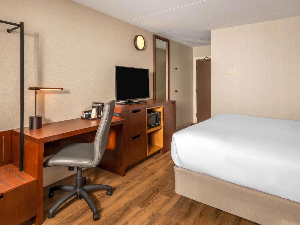 Comfort Inn West - Resim 22