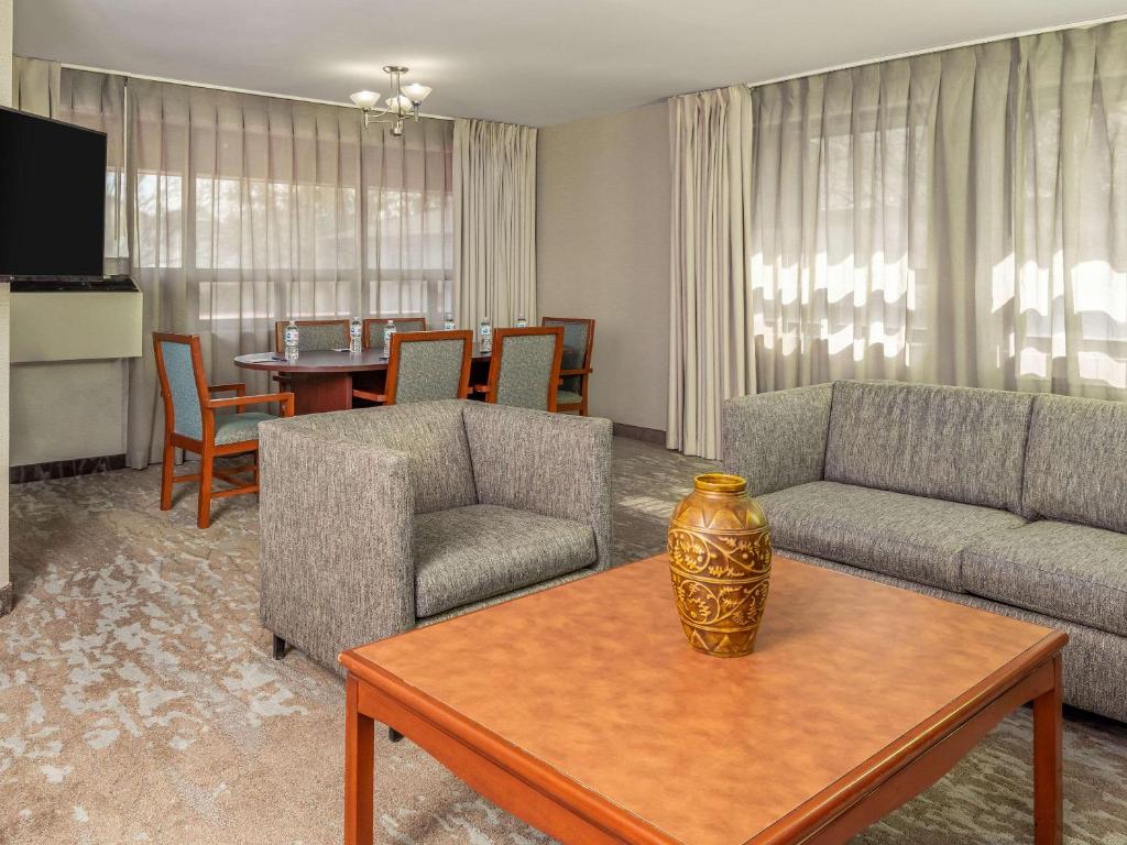 Comfort Inn West - Resim 35