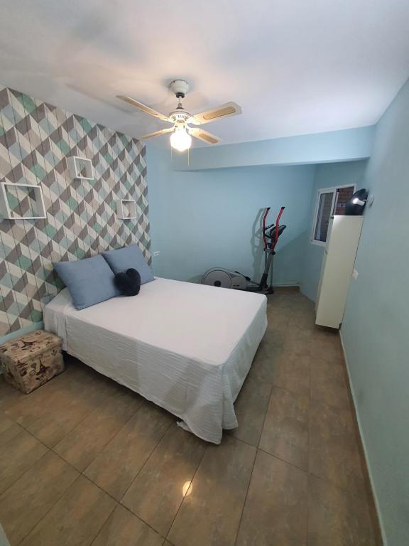 Apartamento Delfín, 40 metros de la playa, Calpe, Spain ...