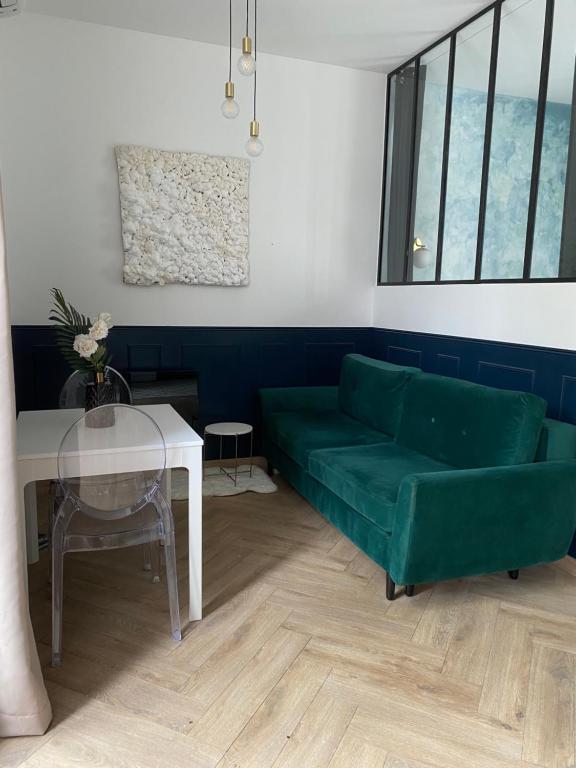 Posedenie v ubytovaní La Suite Dandy - Beau T2 -Terrasse, Parking gratuit, Climatisation