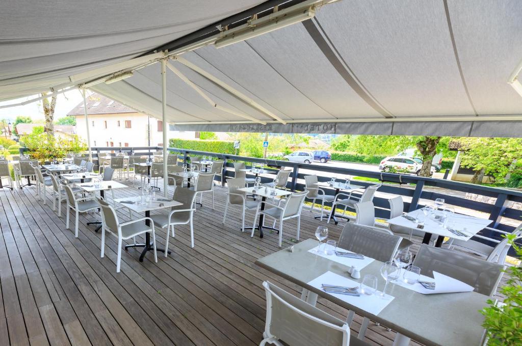 Restaurace v ubytování Logis hôtel Annecy nord / Argonay