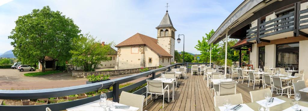 Restaurace v ubytování Logis hôtel Annecy nord / Argonay