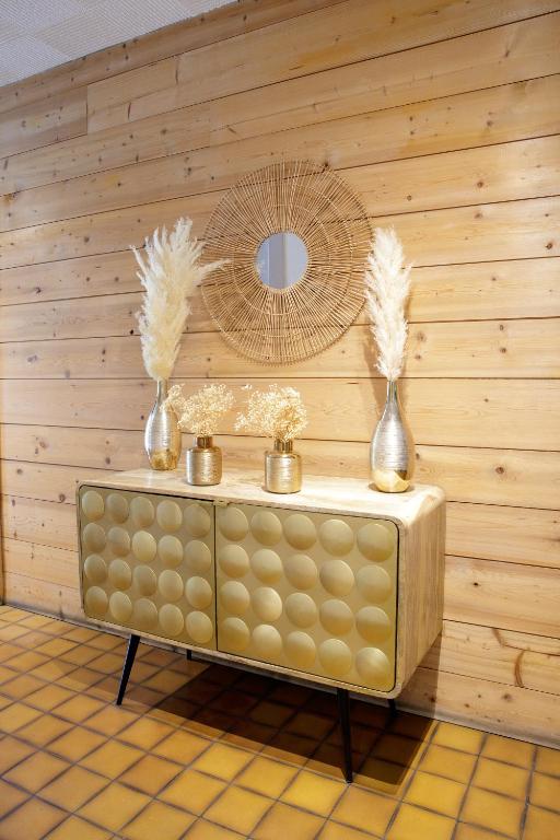Fotografie z fotogalerie ubytování Logis hôtel Annecy nord / Argonay v destinaci Argonay