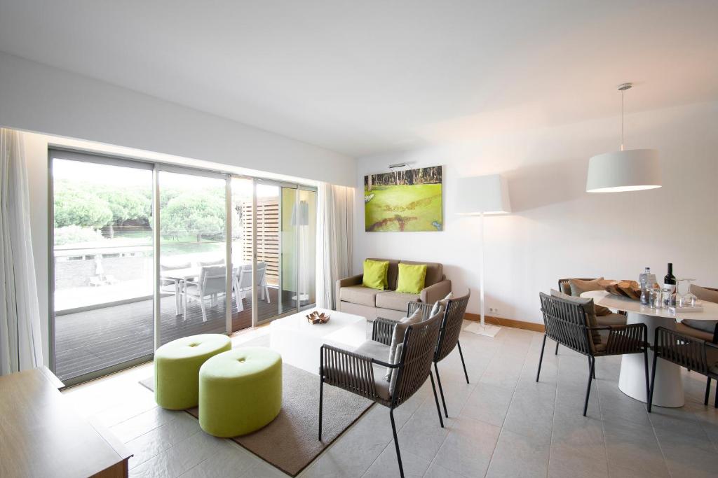 
Suite Home – Pool View
