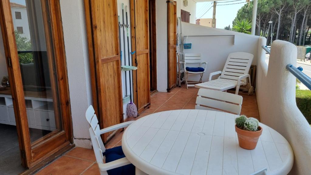 Posezení v ubytování Apartamento familiar con piscina y wifi