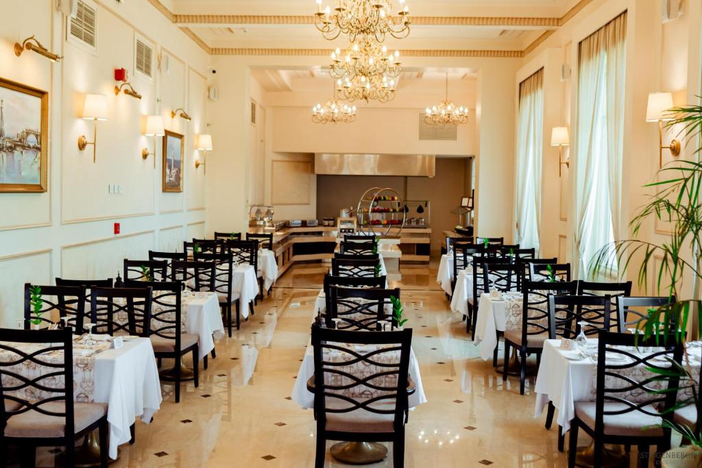 Restaurace v ubytování Steigenberger Cecil Hotel Alexandria