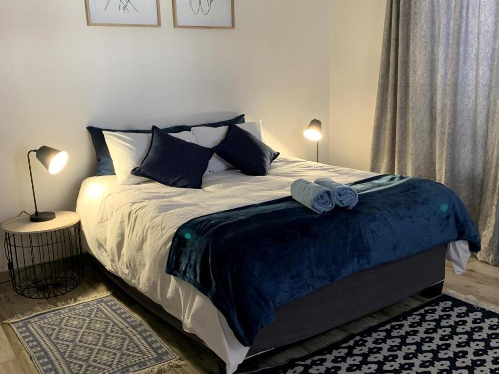 เตียงในห้องที่ 17 at Springbok, Windhoek