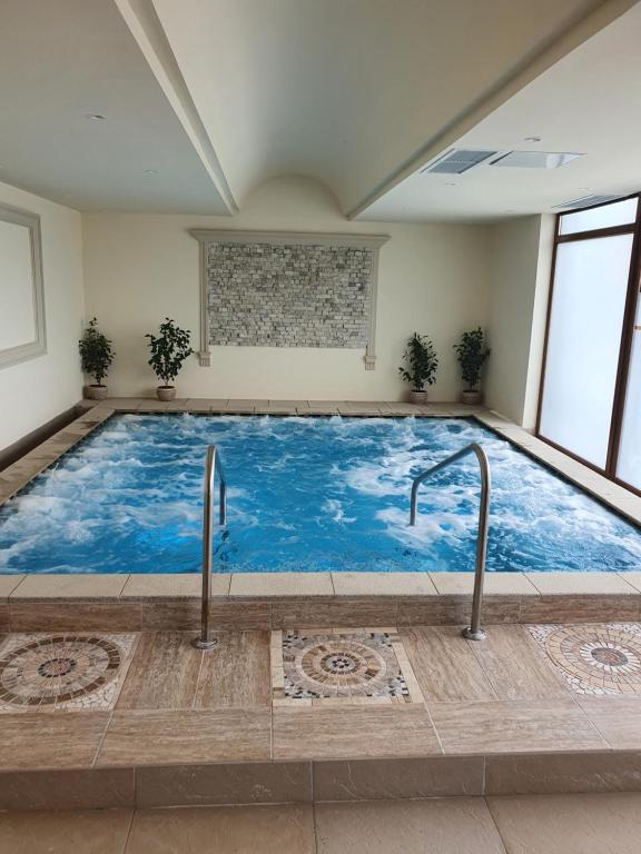 Bazén v ubytování Anette Resort & SPA nebo v jeho okolí