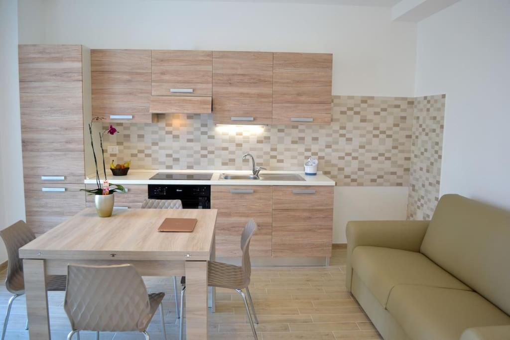 A kitchen or kitchenette at Sul Calar del Sole al Conero
