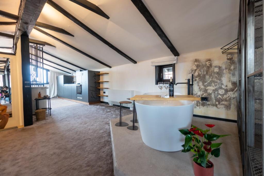 TV a/nebo společenská místnost v ubytování Bashtin Dom - Skabrin House