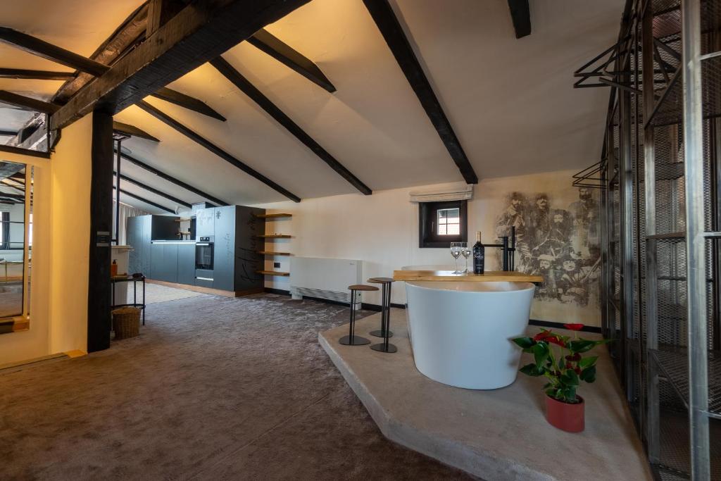 TV a/nebo společenská místnost v ubytování Bashtin Dom - Skabrin House