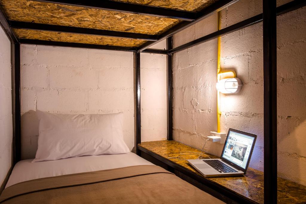 Letto o letti in una camera di Loft Hostel Koh Tao