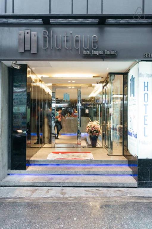 Muka bangunan atau pintu masuk Blutique Hotel