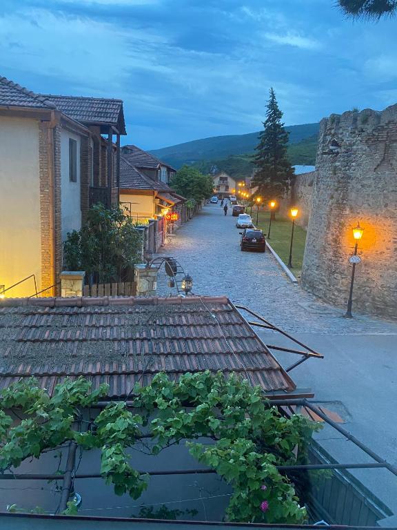 Nespecifikovaný výhled na hory nebo výhled na hory při pohledu z hotelu