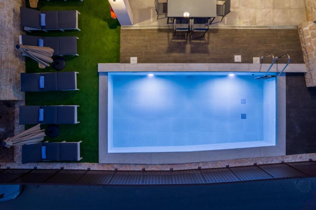 صورة لـ Anna's Residence with Private Pool في أتسيبوبولو
