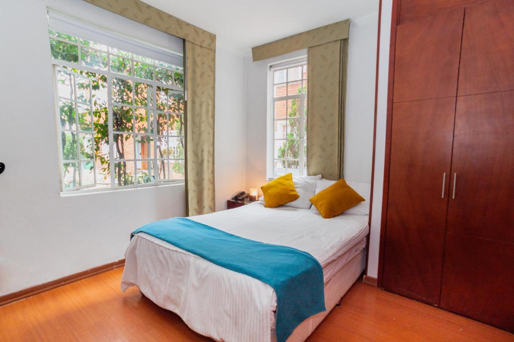 ApartaSuites & Hotel Bogota Plaza 36 - 