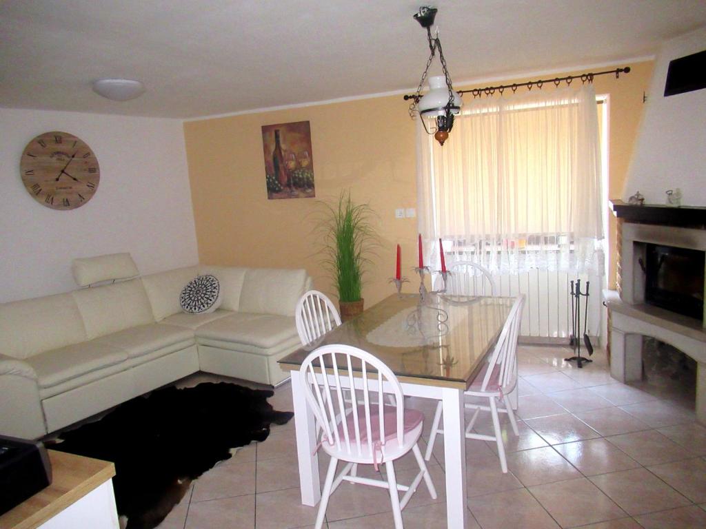 Istumisnurk majutusasutuses Apartma Qbed