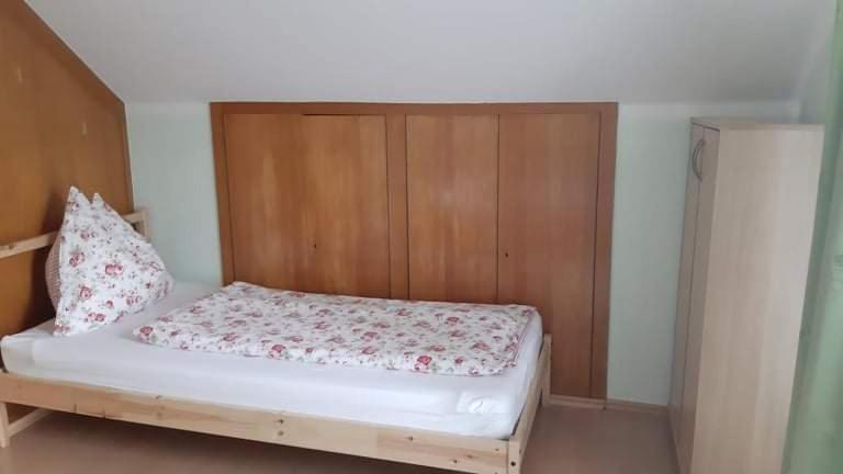 Posteľ alebo postele v izbe v ubytovaní Haus Pinter in Schladming - Dachstein Region