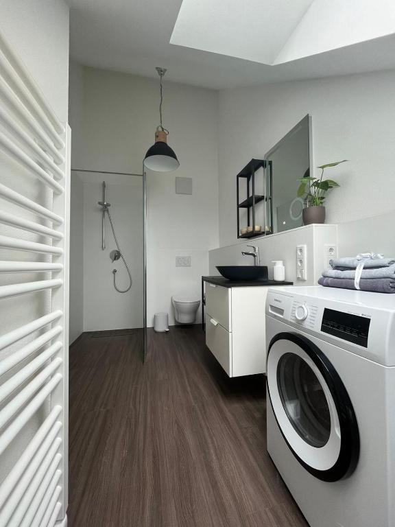 Fotografie z fotogalerie ubytování Traumhafte neue Dachterrassenwohnung am Soyener See v destinaci Soyen
