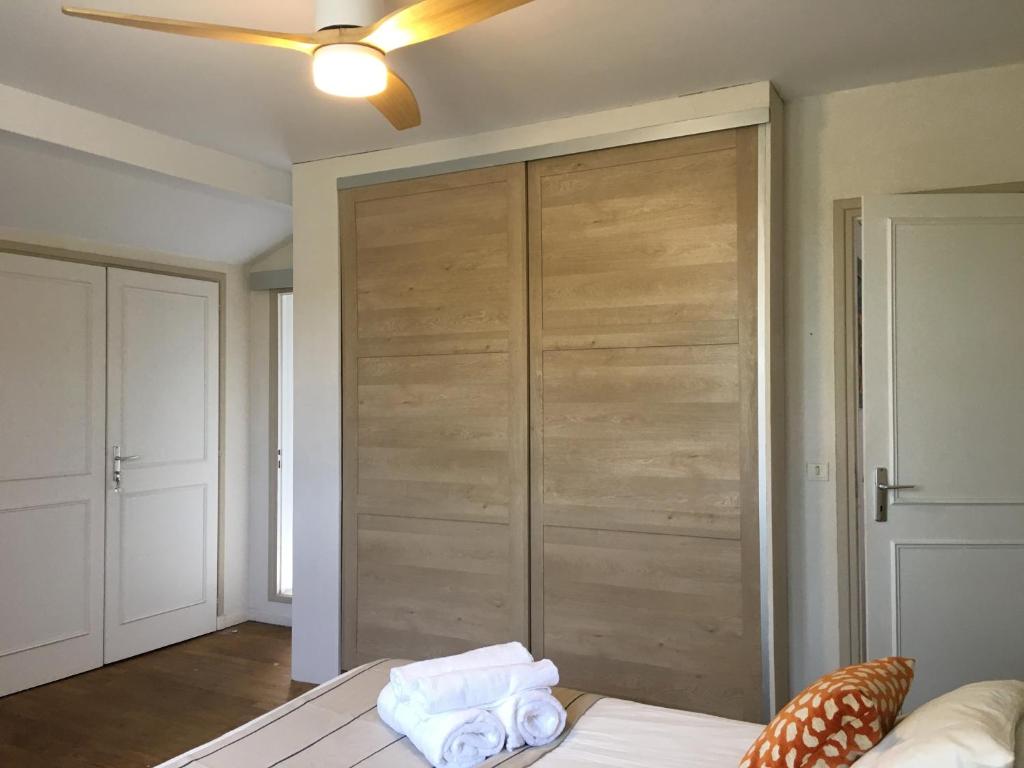 Postel nebo postele na pokoji v ubytování Haritza