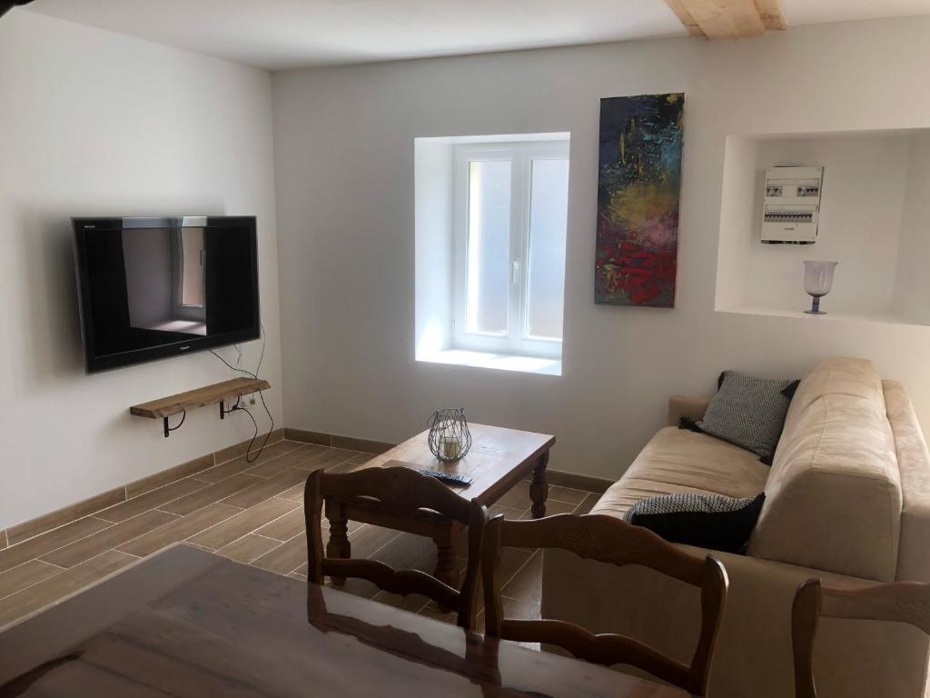 Gîte au calme entièrement rénové - Casa De Dos Dormitorios
