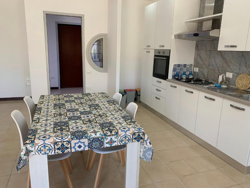 Kuchyňa alebo kuchynka v ubytovaní Salinella house