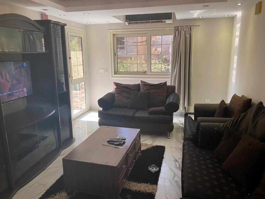 fully air conditioned the cheapest in Mohandseen - Appartement De Trois Chambres