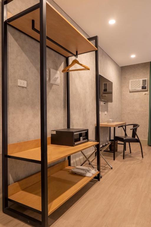 TV a/nebo společenská místnost v ubytování Primeway Suites Cebu