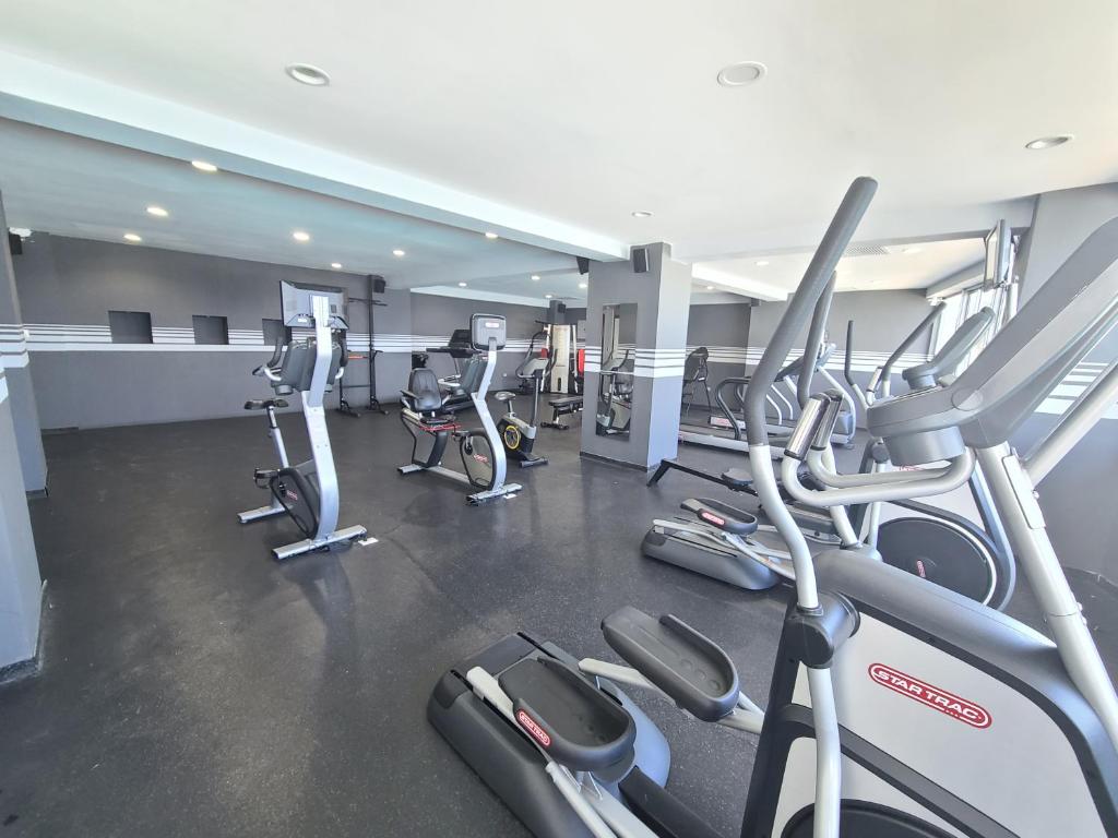 Fitness centrum a/nebo fitness zařízení v ubytování Las Olas by Destinos1a