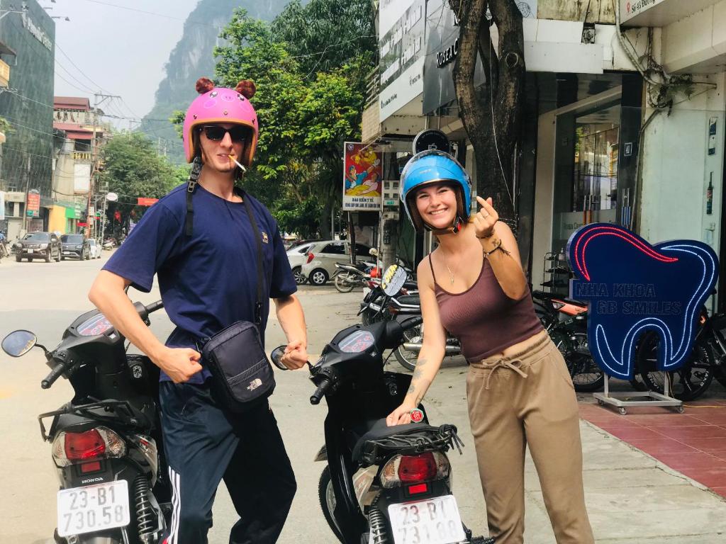 Clientes alojados en Ha Giang Safari Hostel & Motorbikes