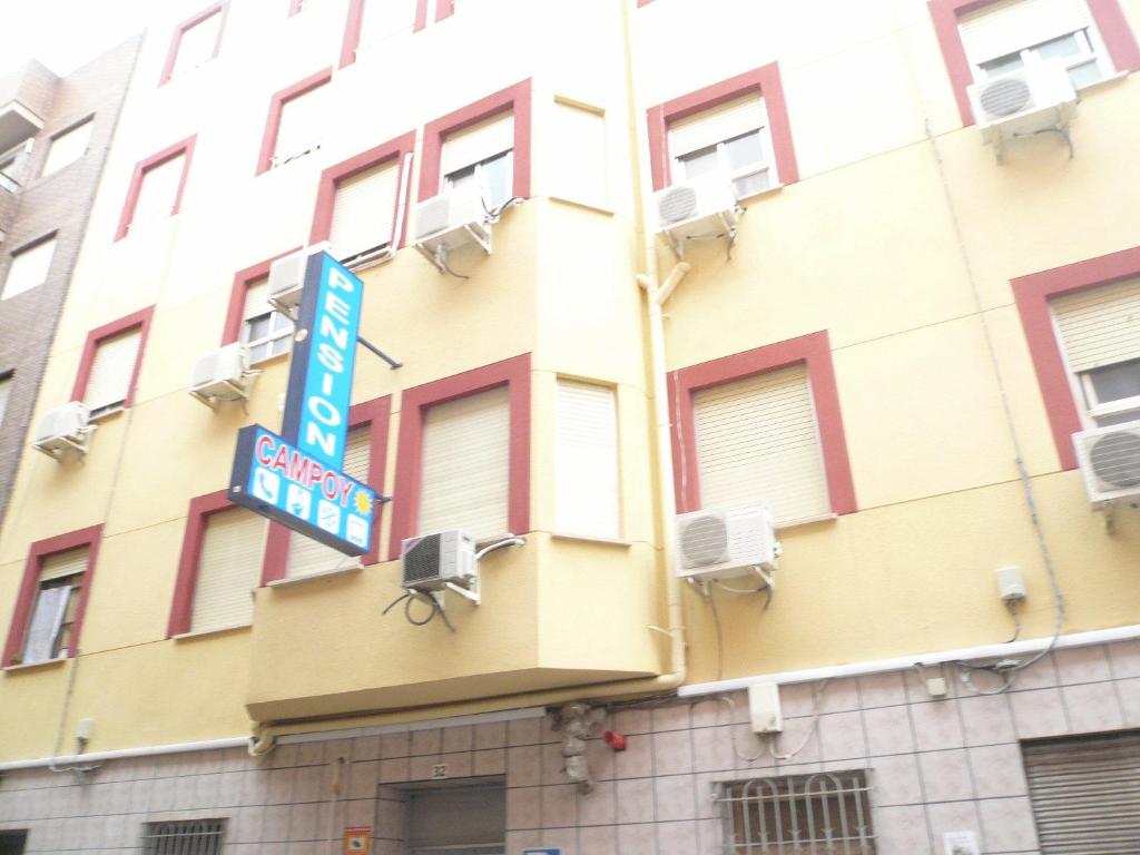 The building in which a vendégházakat is located