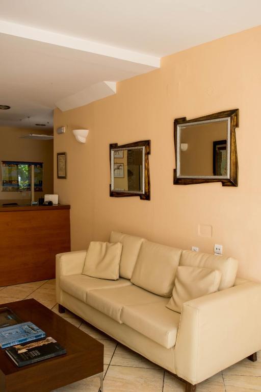 Posezení v ubytování Mirtia Hotel