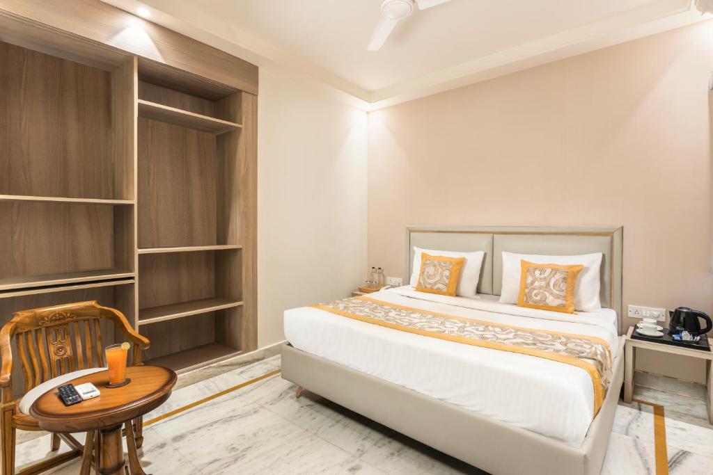 Postel nebo postele na pokoji v ubytování Hotel Star By Star Group- Near Delhi Airport