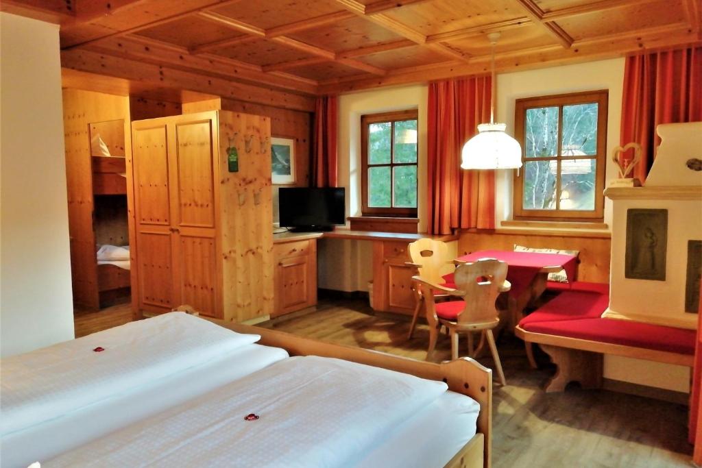 Posteľ alebo postele v izbe v ubytovaní Hotel Gut Kramerhof