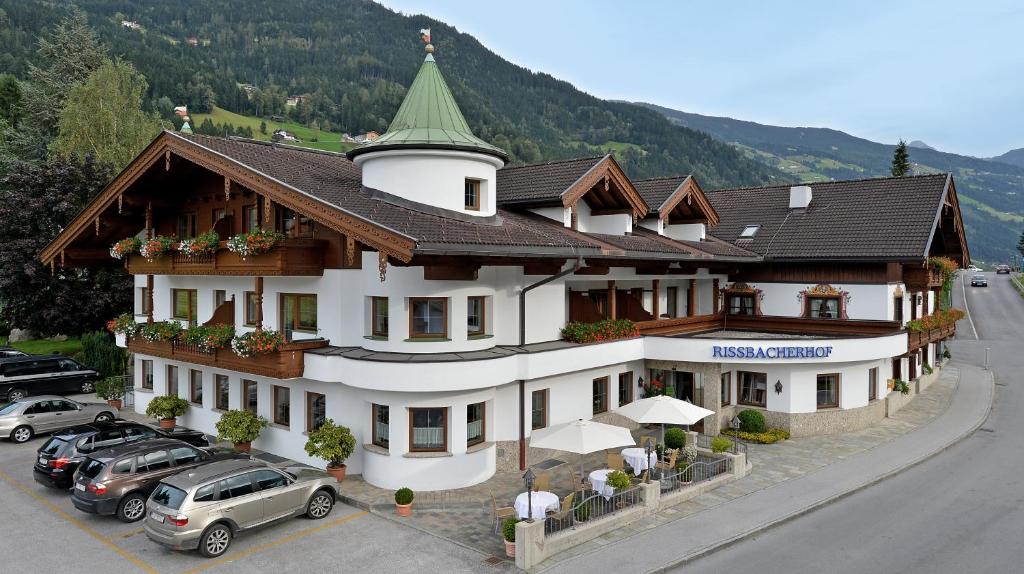 Ein allgemeiner Bergblick oder ein Berglick von des Hotels aus