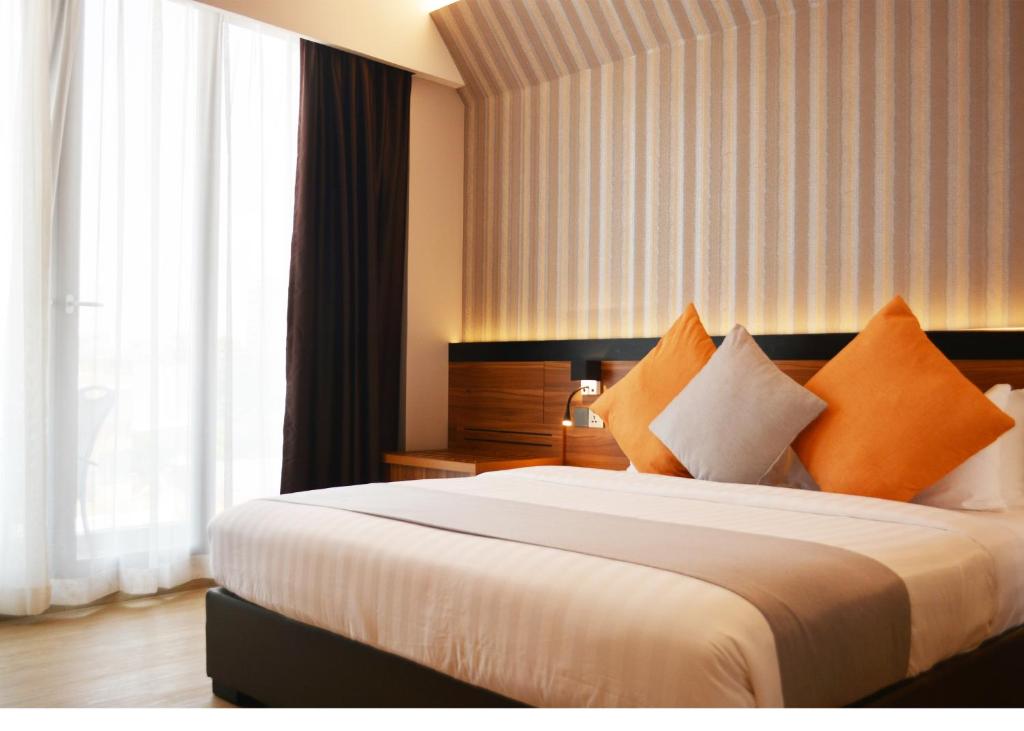 Triton Prestige Seaview and Spa - View 36