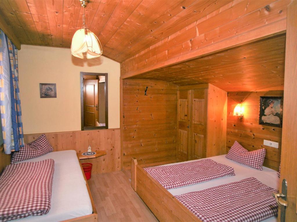 Posteľ alebo postele v izbe v ubytovaní Holiday Home Hexenhäusl by Interhome