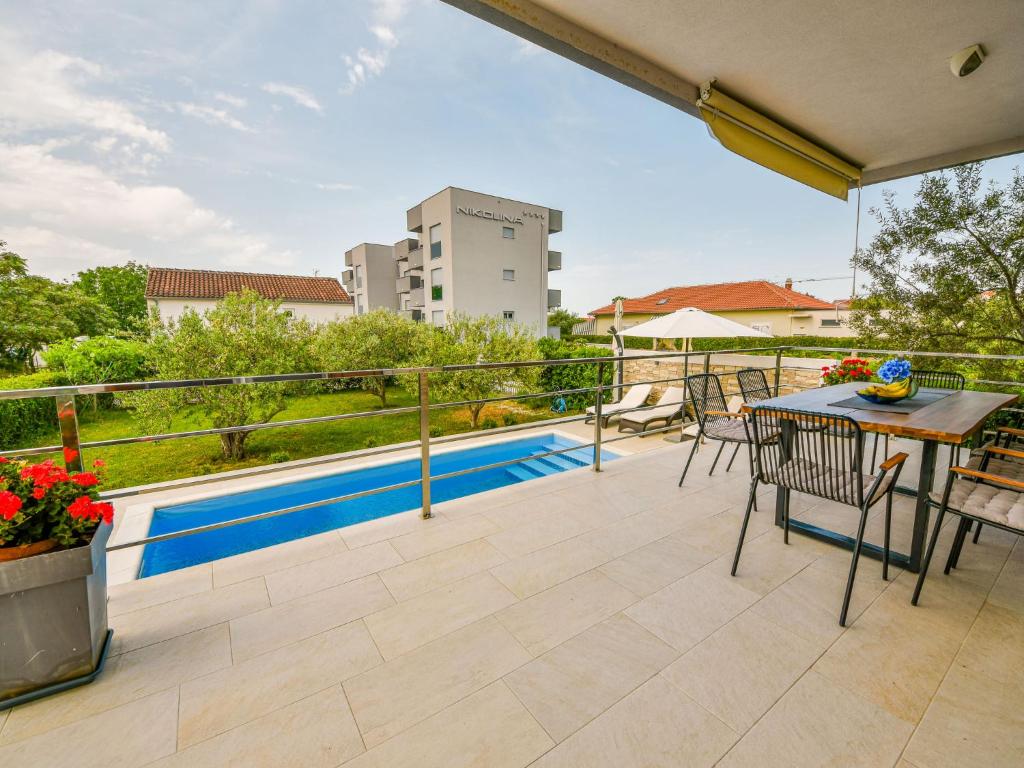 Bazén v ubytovaní Holiday Home Arbo by Interhome alebo v jeho blízkosti