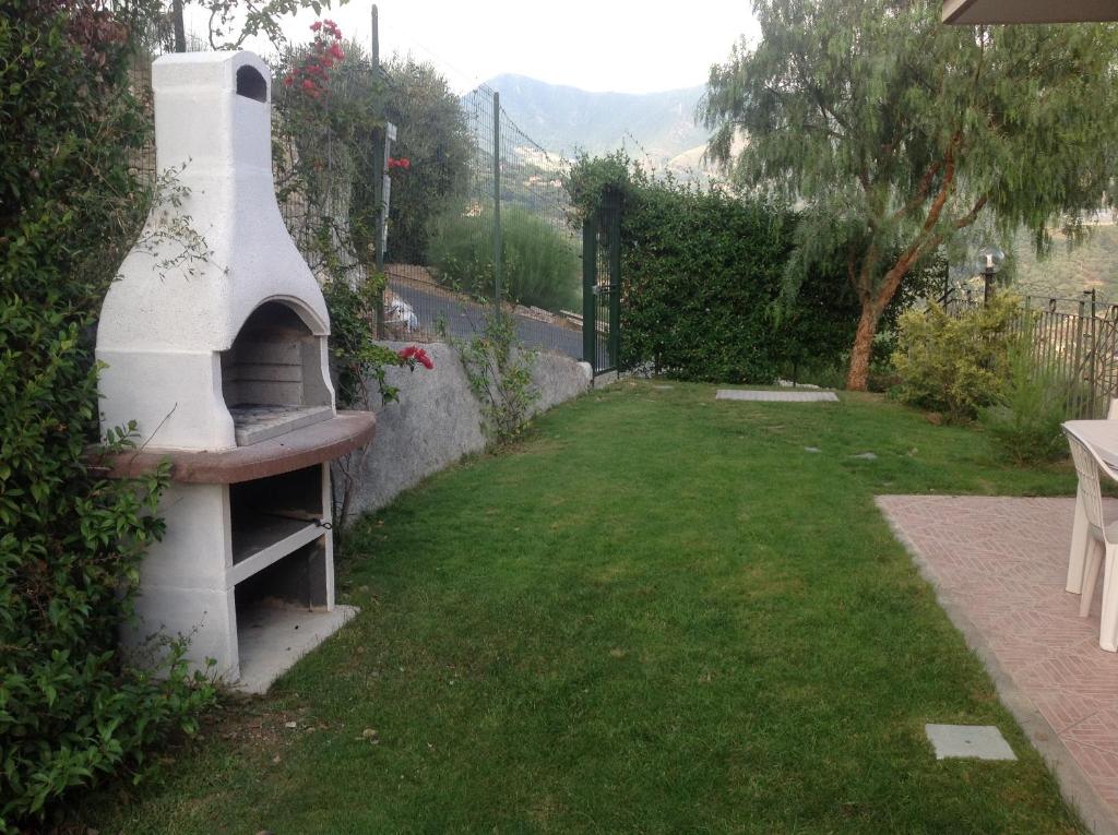 Vonkajšia záhrada v ubytovaní Agriturismo da Luì