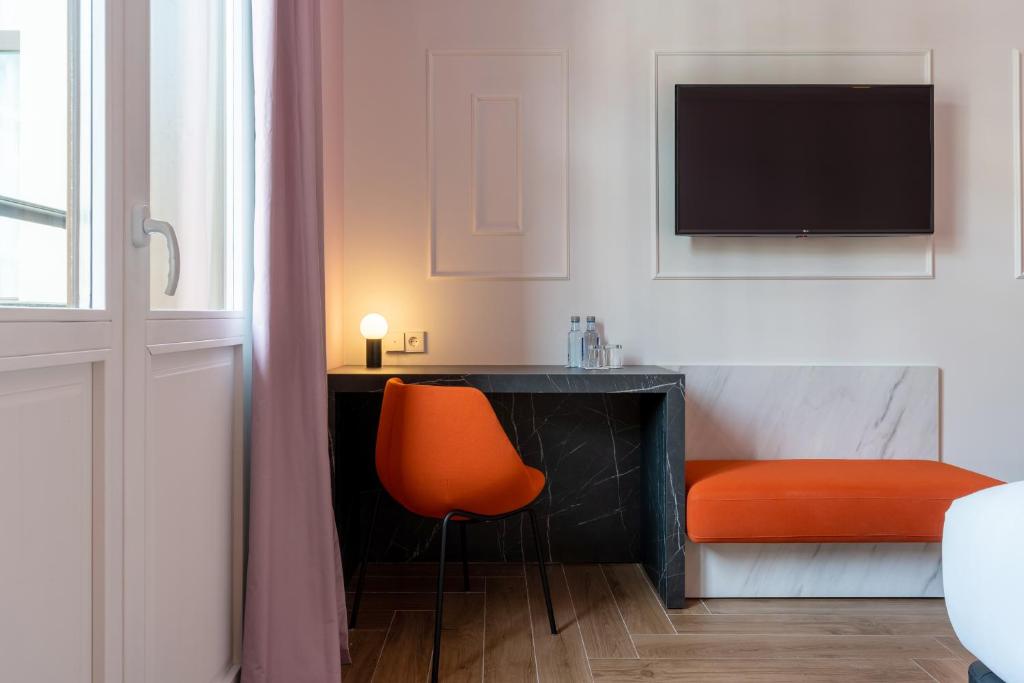 Ikonik Gran Vía - 14