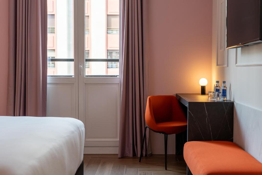 Ikonik Gran Vía - 15