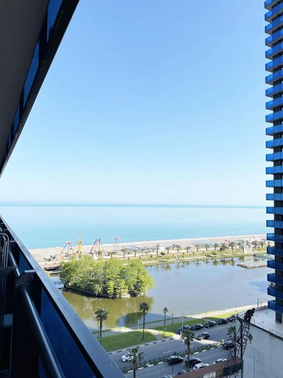 Orbi City Sea View - 带有海景的三室